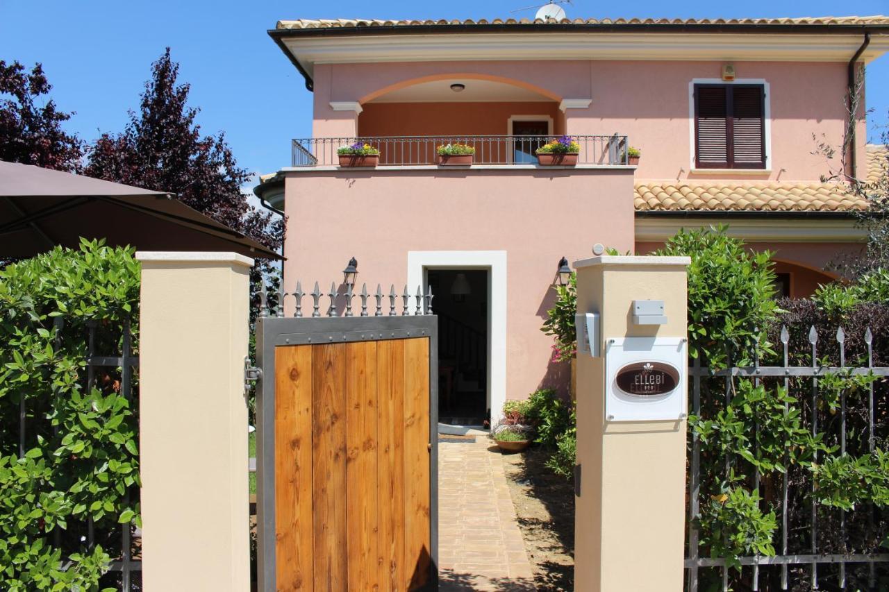 Ellebi B&B Монтоне Экстерьер фото