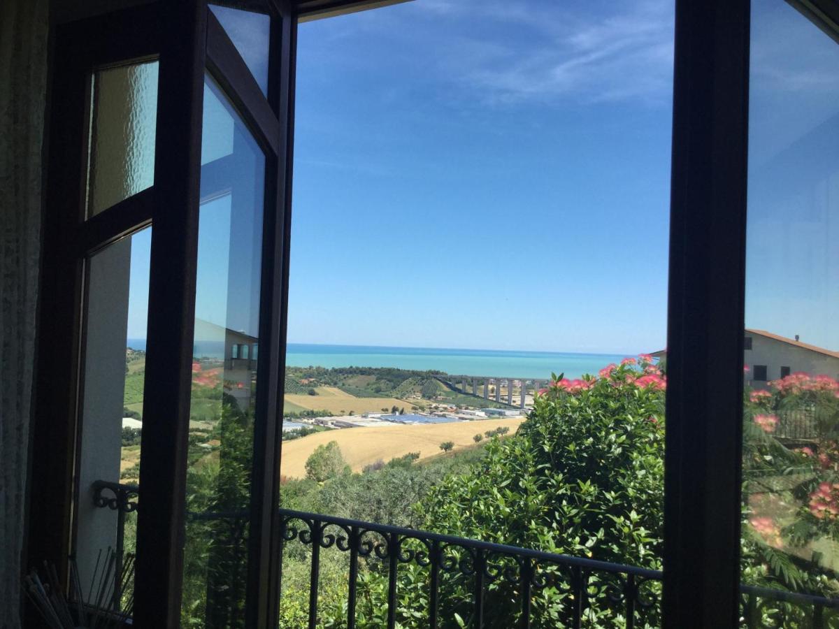 Ellebi B&B Монтоне Экстерьер фото